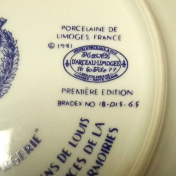 Le Marche Aux Fleurs Et La Conciergerie Collector Plate - Picture 6 of 12